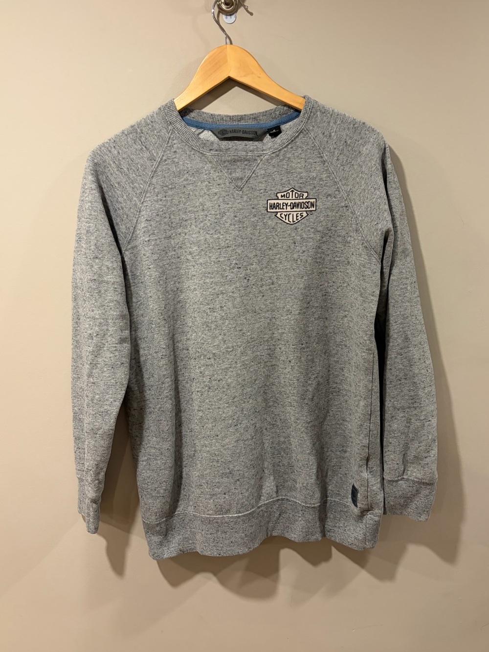 Harley-Davidson Bad Babes Burn Rubber Women’s Sweatshirt Grey – Medium